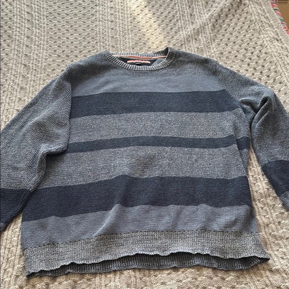 Tommy Hilfiger Gray Crewneck Sweater Classic Knit Design